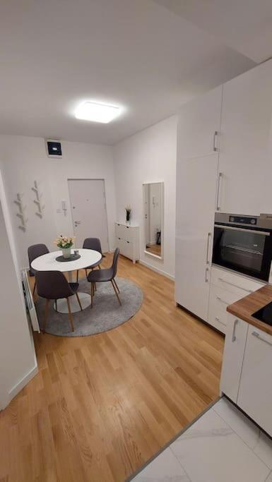 Apartment Green Lux Belgrade Exterior photo
